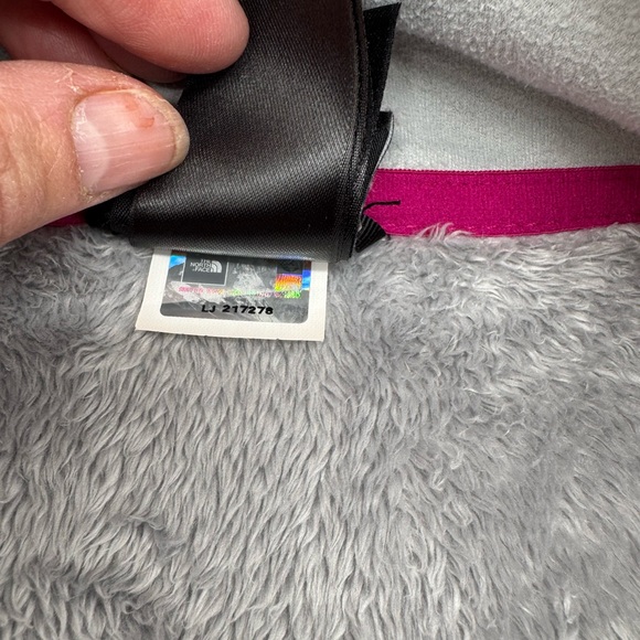 The North Face Light Gray Women’s Cozy Gorpcore Teddy Fleece Jacket, XS - Picture 10 of 14